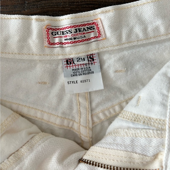 VINTAGE Guess Shorts - Picture 7 of 8